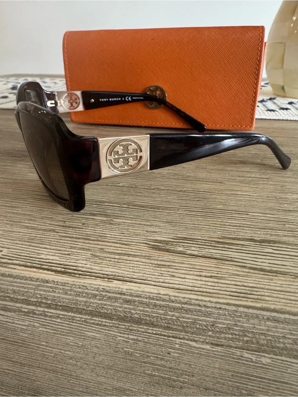 Tory Burch Brown Gradient Oversized Sunglasses with Orange Case